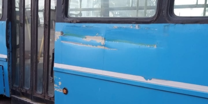 Imagen de Lleg&oacute; el colectivo donado por Rosario Bus y ya sufri&oacute; un choque en el corral&oacute;n municipal