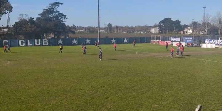 Imagen de Athletic gan&oacute; y sigue puntero del torneo clausura
