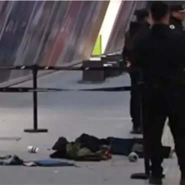 Imagen de Alarma en el Aeropuerto de Rosario: evacuaron la terminal y detonaron de forma controlada una valija abandonada