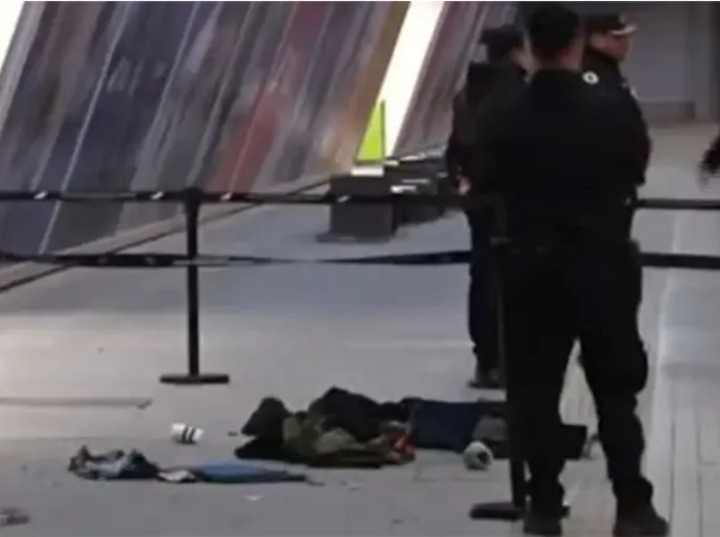 Imagen de Alarma en el Aeropuerto de Rosario: evacuaron la terminal y detonaron de forma controlada una valija abandonada