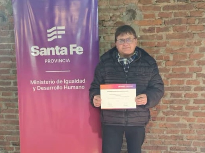Imagen de Albarellos firm&oacute; un nuevo convenio provincial en el marco del Programa de Asistencia a Centros de D&iacute;a