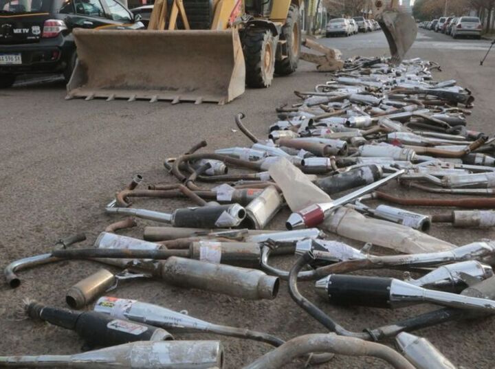Imagen de Villa Constituci&oacute;n: aprobaron una ordenanza que autoriza al Municipio a decomisar y destruir escapes modificados de motos
