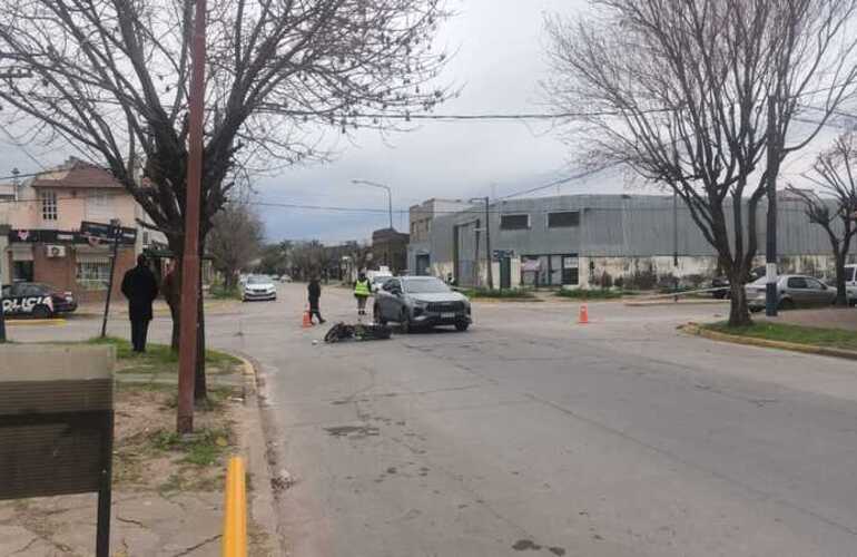 Imagen de Accidente en la esquina de Libertad y G&aacute;lvez