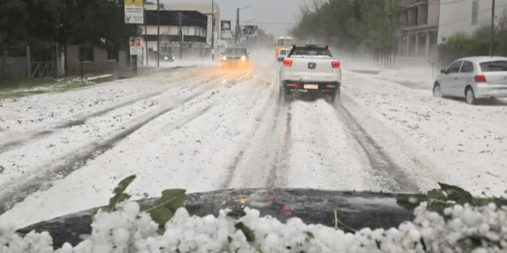 Imagen de Fuerte temporal de viento y granizo provoc&oacute; voladura de techos y destrozos en el sur provincial