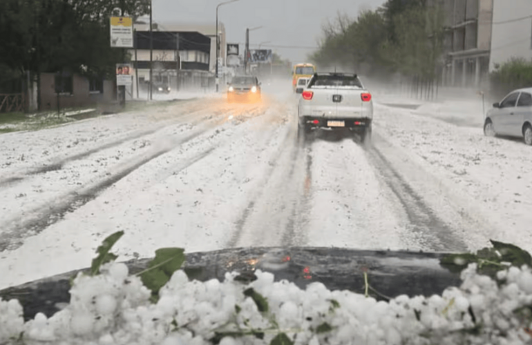 Imagen de Fuerte temporal de viento y granizo provoc&oacute; voladura de techos y destrozos en el sur provincial