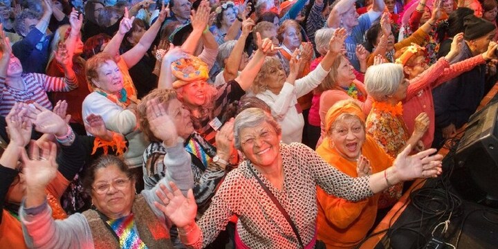 Imagen de Abrieron las inscripciones para el festejo del D&iacute;a del Jubilado en el Complejo "Los Tiburones"