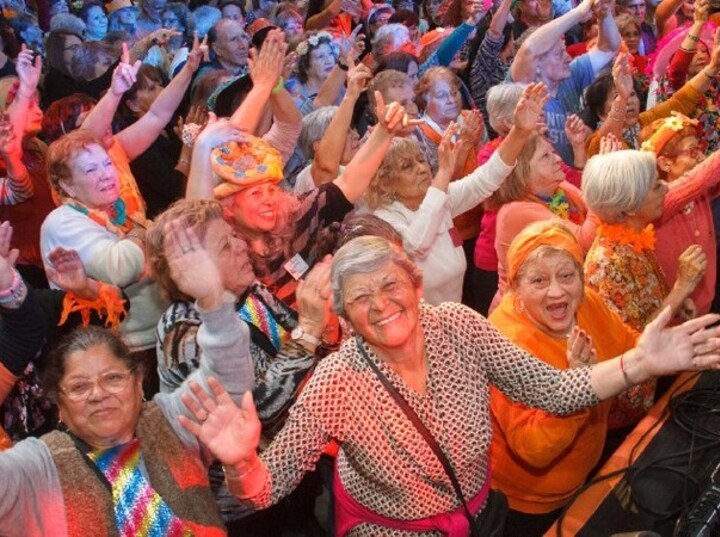 Imagen de Abrieron las inscripciones para el festejo del D&iacute;a del Jubilado en el Complejo "Los Tiburones"