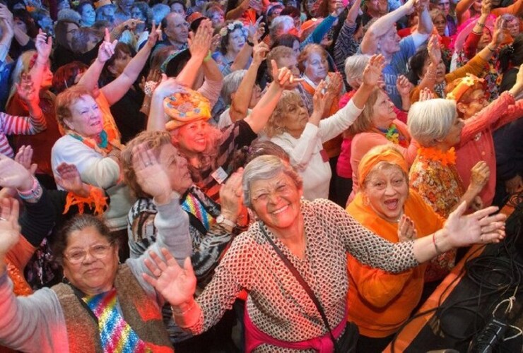 Imagen de Abrieron las inscripciones para el festejo del D&iacute;a del Jubilado en el Complejo "Los Tiburones"
