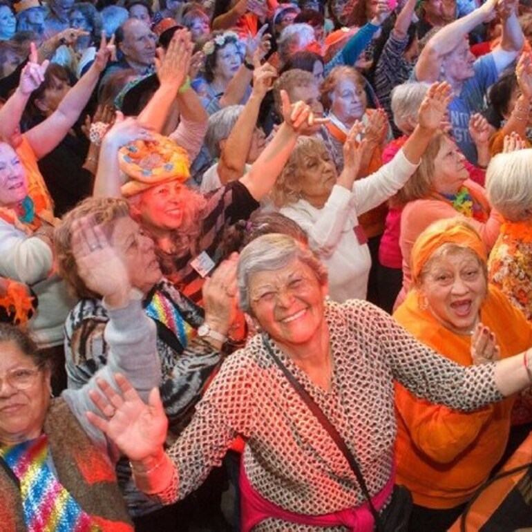 Imagen de Abrieron las inscripciones para el festejo del D&iacute;a del Jubilado en el Complejo "Los Tiburones"