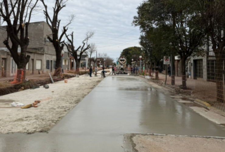 Imagen de Reconstrucci&oacute;n integral de calle Juan B. Justo: avanza la obra de pavimentaci&oacute;n con una inversi&oacute;n de $134 millones