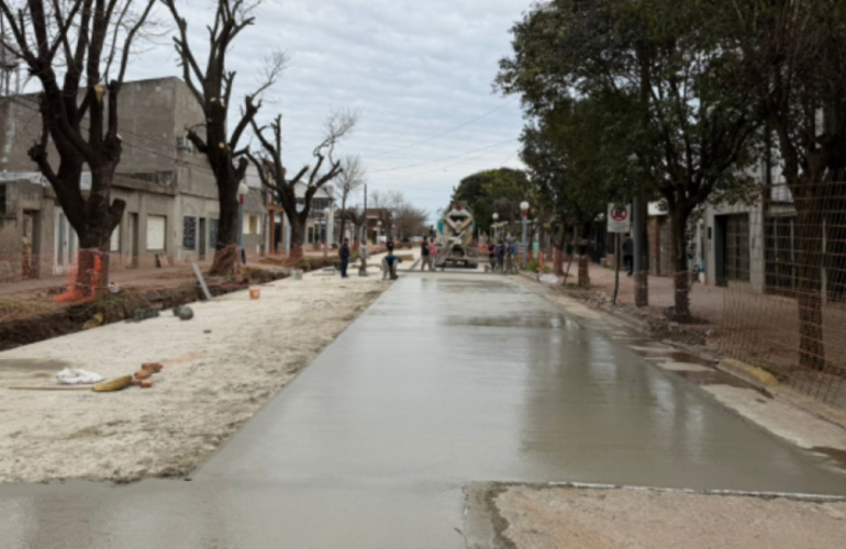 Imagen de Reconstrucci&oacute;n integral de calle Juan B. Justo: avanza la obra de pavimentaci&oacute;n con una inversi&oacute;n de $134 millones