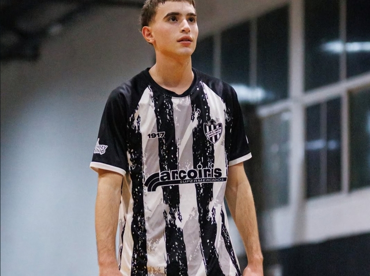 Imagen de Uni&oacute;n recibe a Atalaya por la Superliga Rosarina de B&aacute;squet