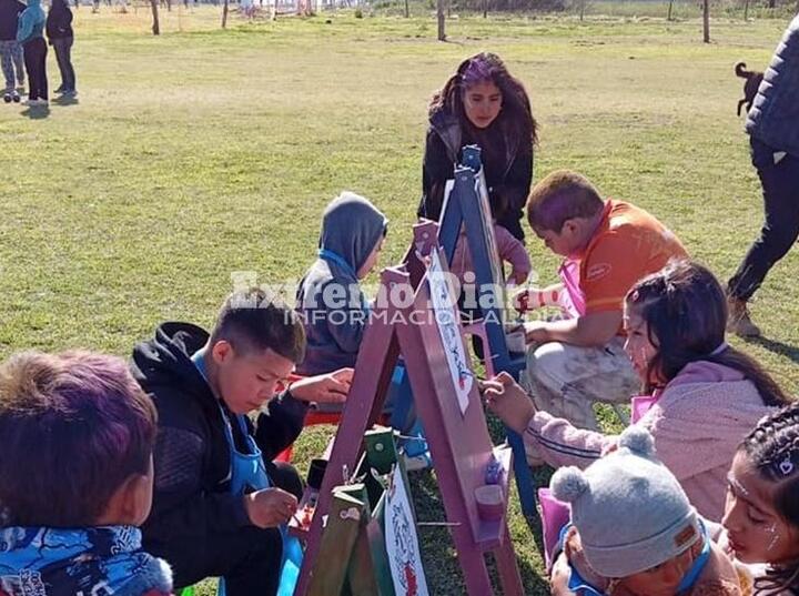 Imagen de Una colecta solidaria hizo posible el festejo del D&iacute;a del Ni&ntilde;o en barrio Do&ntilde;a Pepa