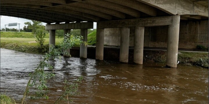 Fotograf&iacute;a de archivo del arroyo Ludue&ntilde;a de Rosario. (Alan Monz&oacute;n)