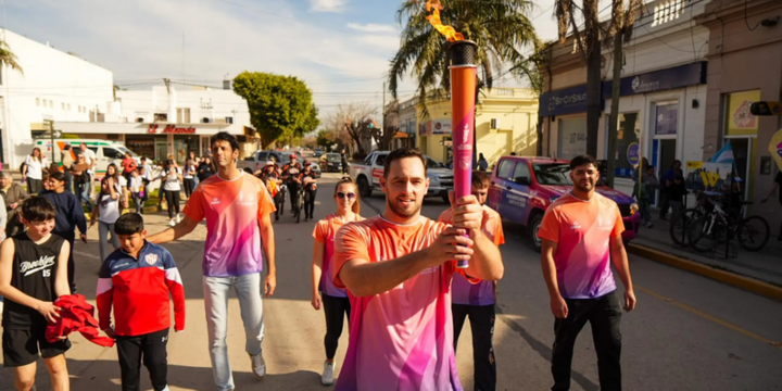 Imagen de Arroyo Seco recibe el Fuego Sudamericano este martes con un evento deportivo y tecnol&oacute;gico en el Anfiteatro Municipa