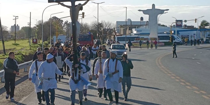 Imagen de Los Portacristos de Arroyo Seco participaron de la 31&ordf; Peregrinaci&oacute;n Rosario�San Nicol&aacute;s