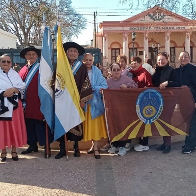 Imagen de Costumbres Argentinas represent&oacute; a Arroyo Seco en un festival folcl&oacute;rico en Entre R&iacute;os