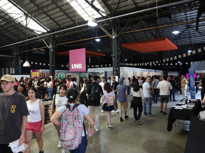 Imagen de La Universidad Nacional de Rosario puso en marcha la ExpoCarreras 2026 con m&aacute;s de 150 ofertas acad&eacute;micas