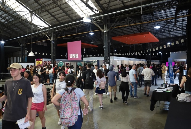 Imagen de La Universidad Nacional de Rosario puso en marcha la ExpoCarreras 2026 con m&aacute;s de 150 ofertas acad&eacute;micas