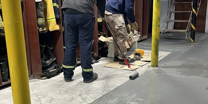 Imagen de Bomberos de Pav&oacute;n realizaron tareas de mantenimiento y mejoras en el cuartel