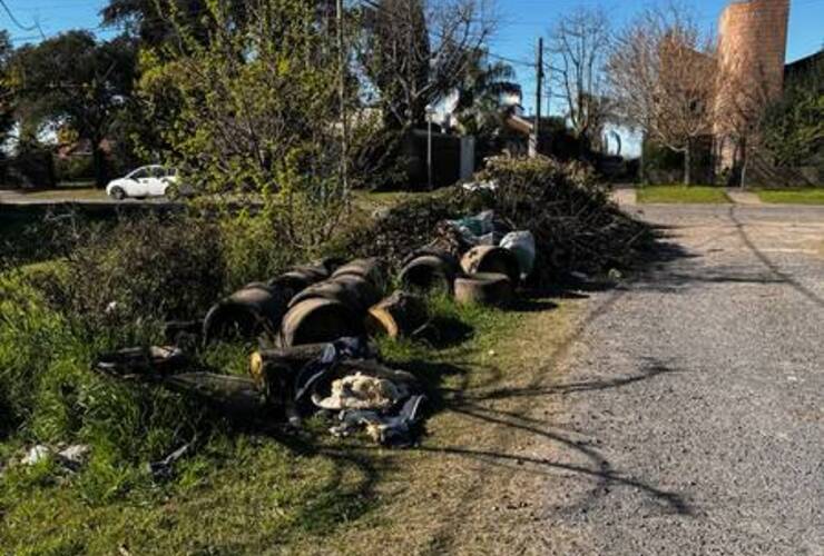 Imagen de Vecinos de Barrio Puerto piden un plan integral de mejoras por acumulaci&oacute;n de basura y falta de obras