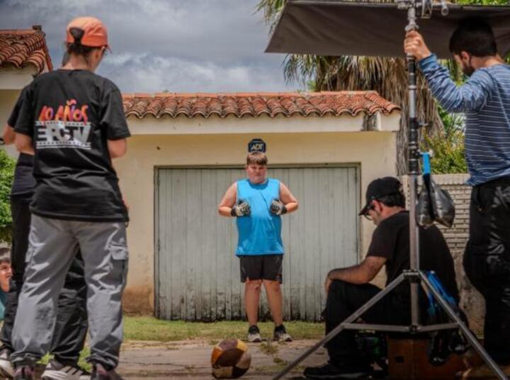 Imagen de El Concejo Municipal respaldar&aacute; la producci&oacute;n de un cap&iacute;tulo de la serie "Gol Gana" en Arroyo Seco