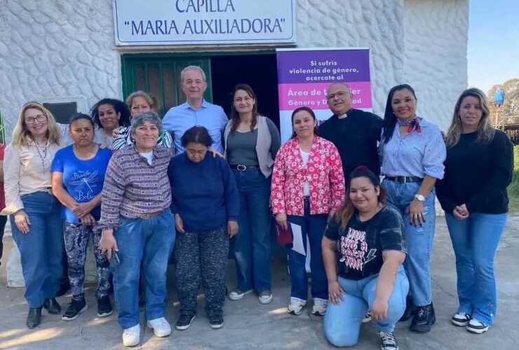Imagen de Comenz&oacute; un taller de costura para mujeres en el paraje "El Omb&uacute;"