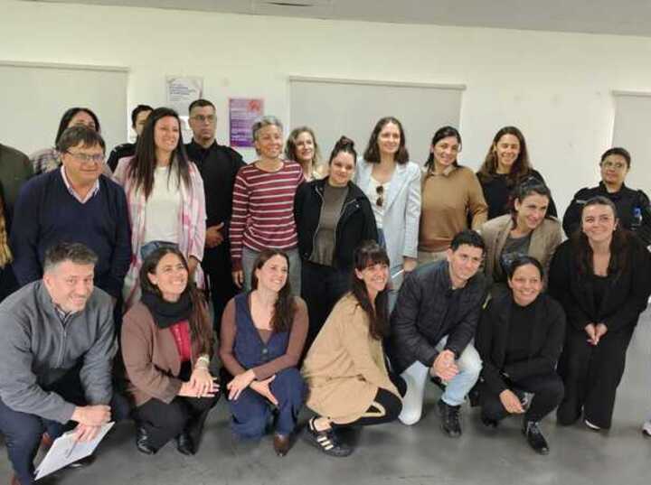 El encuentro tuvo lugar en el Punto Violeta de Acebal.