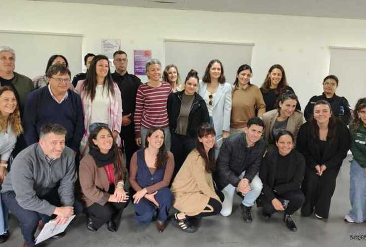 El encuentro tuvo lugar en el Punto Violeta de Acebal.