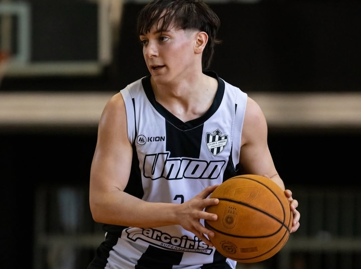 Imagen de Uni&oacute;n cay&oacute; ante San Jorge por La Copa Centenario de B&aacute;squet y se despidi&oacute; de su p&uacute;blico