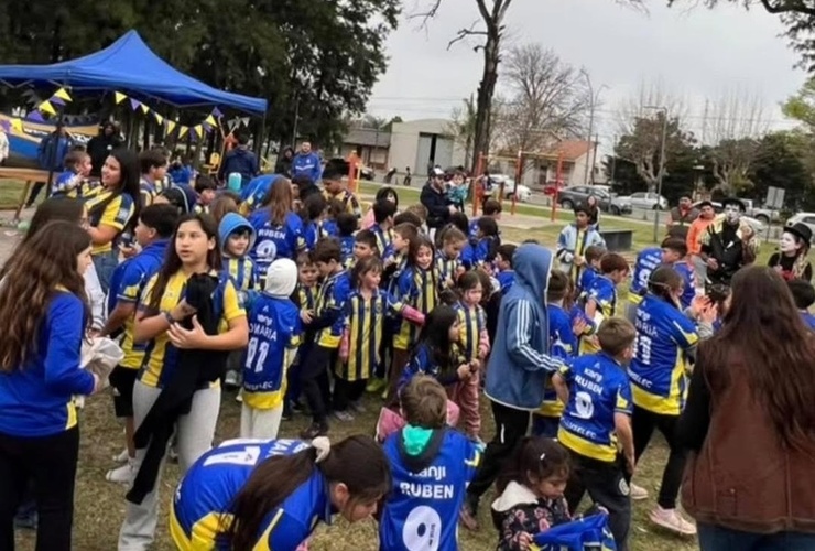 Imagen de La Filial Alvear de Rosario Central celebr&oacute; el D&iacute;a del Ni&ntilde;o