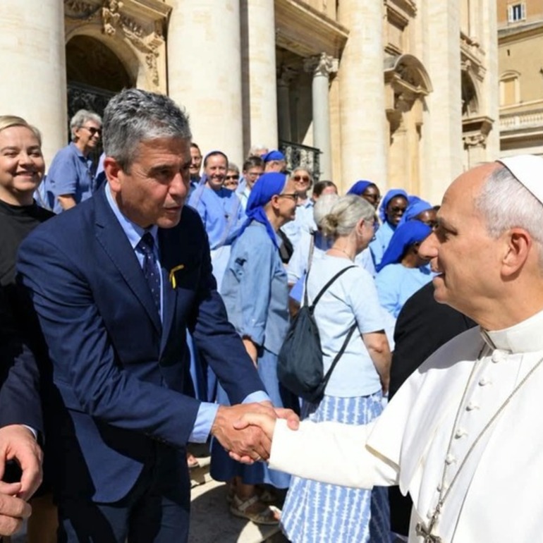 Imagen de El senador Germ&aacute;n Giacomino fue recibido por el Papa Le&oacute;n XIV en el Vaticano