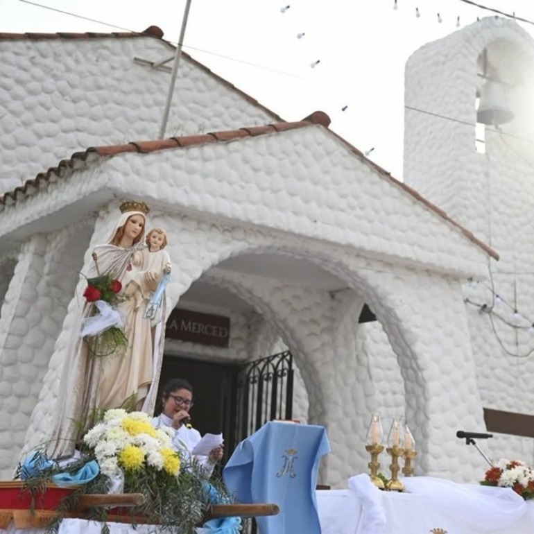 Imagen de Alvear celebr&oacute; sus Fiestas Patronales con la tradicional procesi&oacute;n en honor a la Virgen de la Merced
