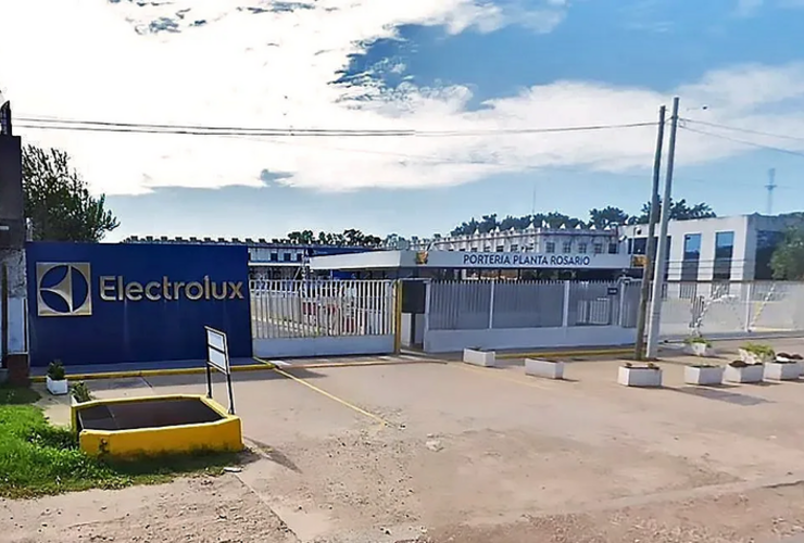 Imagen de Conflicto en Electrolux: La UOM Rosario se moviliza al Ministerio de Trabajo tras el cierre intempestivo de la planta