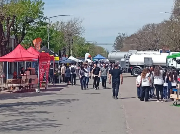 Imagen de "Rold&aacute;n Produce" cerr&oacute; su segunda edici&oacute;n con la presencia de m&aacute;s de 40 empresas e innovaci&oacute;n estudiantil