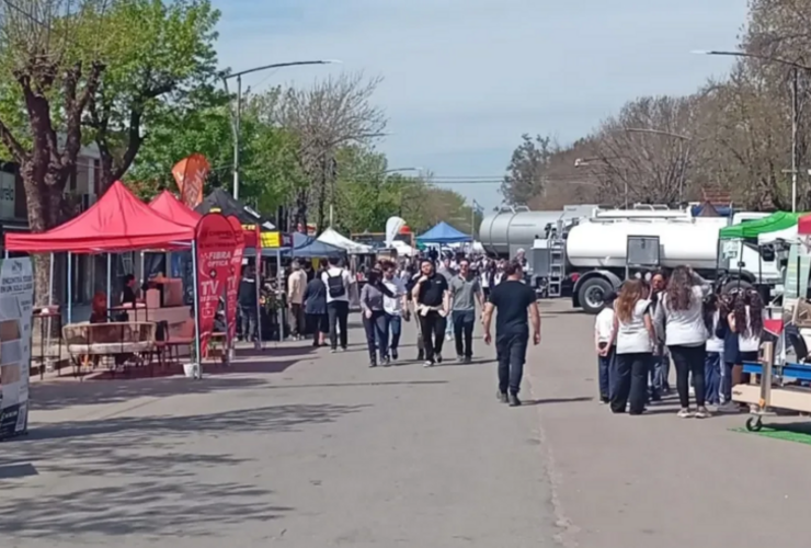 Imagen de "Rold&aacute;n Produce" cerr&oacute; su segunda edici&oacute;n con la presencia de m&aacute;s de 40 empresas e innovaci&oacute;n estudiantil