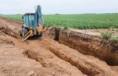 Imagen de La Provincia ultima obras h&iacute;dricas por $2.500 millones para prevenir inundaciones en Fighiera, Coronel Bogado y Arroyo Seco