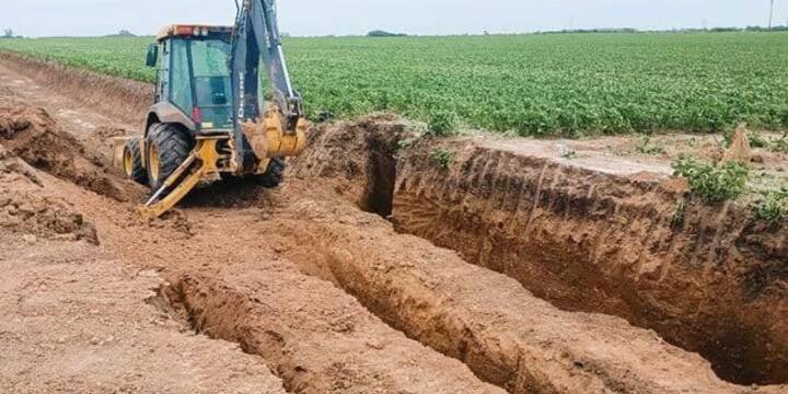 Imagen de La Provincia ultima obras h&iacute;dricas por $2.500 millones para prevenir inundaciones en Fighiera, Coronel Bogado y Arroyo Seco
