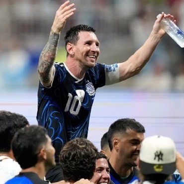Imagen de Damas Gratis, Los Fundamentalistas y Soledad: la programaci&oacute;n de shows para la despedida de Messi de la selecci&oacute;n argentina