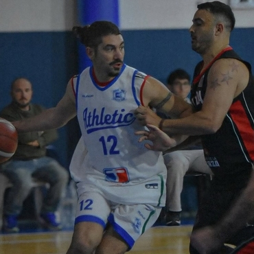 Imagen de Athletic afronta la recta final de la Primera "C" de b&aacute;squet