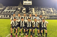 Imagen de Con cuatro goles de Agust&iacute;n Fern&aacute;ndez, Uni&oacute;n gole&oacute; a Talleres y se meti&oacute; en la pelea