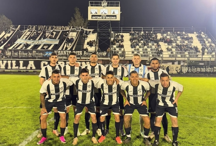 Imagen de Con cuatro goles de Agust&iacute;n Fern&aacute;ndez, Uni&oacute;n gole&oacute; a Talleres y se meti&oacute; en la pelea