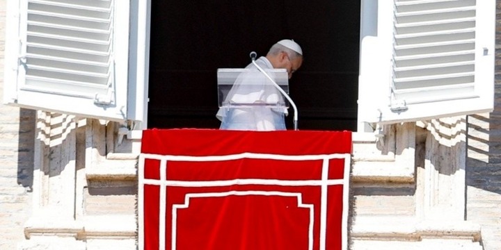 El Papa anunció la intervención durante el rezo del Ángelus (EFE). El Papa anunció la intervención durante el rezo del Ángelus (EFE).