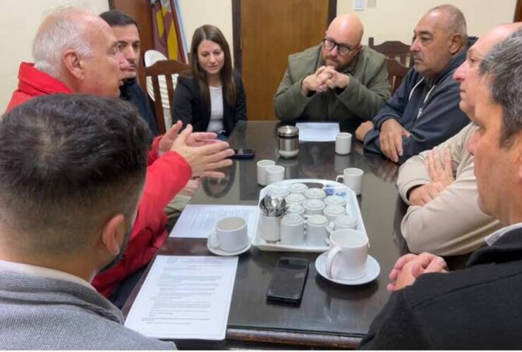 En reuni&oacute;n. El encuentro tuvo lugar ayer por la ma&ntilde;ana en el Legislativo local.