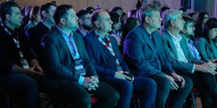 Imagen de Carlos Pighin represent&oacute; a Alvear en "Urban&iacute;stica 2026: Foro de la Vivienda, por la Planificaci&oacute;n y el Futuro"