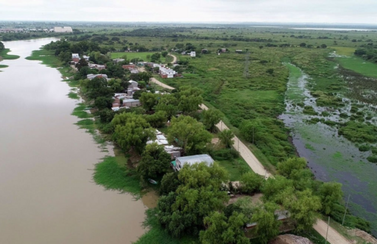 Imagen de Alerta por la crecida del r&iacute;o Paran&aacute;: piden extremar las precauciones para la navegaci&oacute;n y el uso de playas