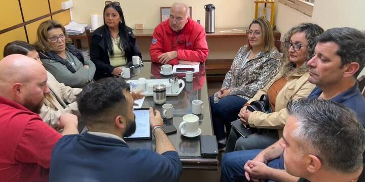 Imagen de Concejo Municipal y la comisi&oacute;n del SAMCo N.&deg; 50 analizaron las necesidades presupuestarias del hospital e iniciaron gestiones por un ec&oacute;grafo