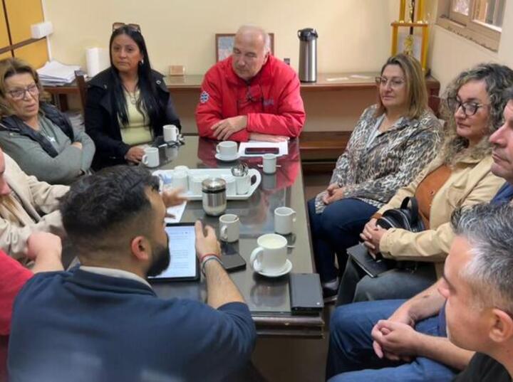 Imagen de Concejo Municipal y la comisi&oacute;n del SAMCo N.&deg; 50 analizaron las necesidades presupuestarias del hospital e iniciaron gestiones por un ec&oacute;grafo