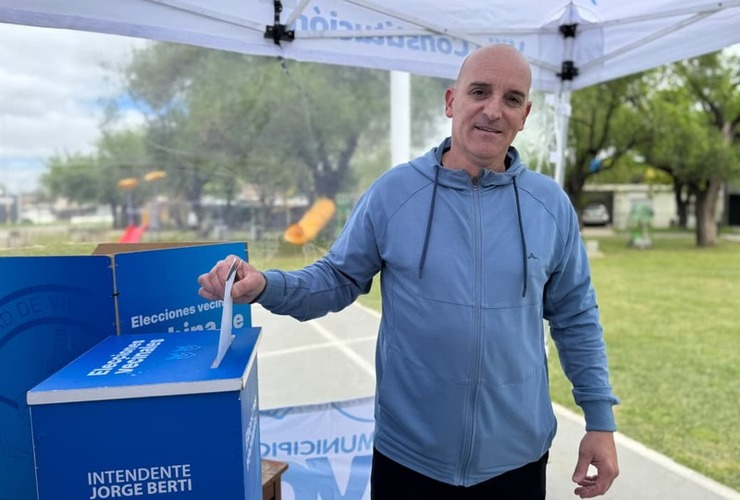 Imagen de Elecciones Vecinales 2026: Diego Fern&aacute;ndez fue electo en barrio 25 de Mayo
