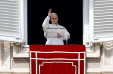 Imagen de El papa Le&oacute;n XIV reapareci&oacute; tras su operaci&oacute;n de c&aacute;ncer de pulm&oacute;n y agradeci&oacute; el apoyo de los fieles